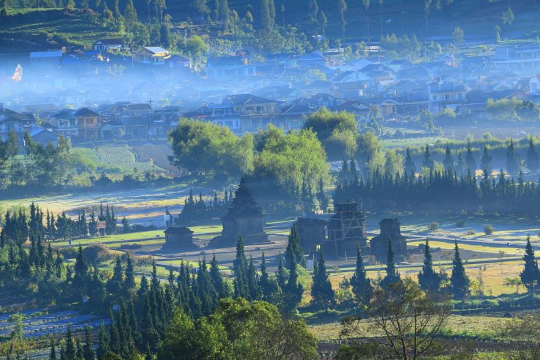 Wisata Alam Pegunungan Dieng dari Sisi Budaya dan Kehidupan Lokal